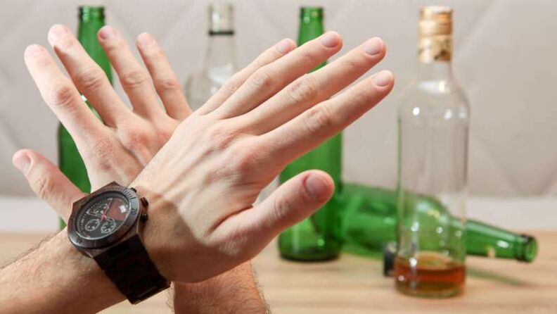 Avoiding alcohol while taking antibiotics