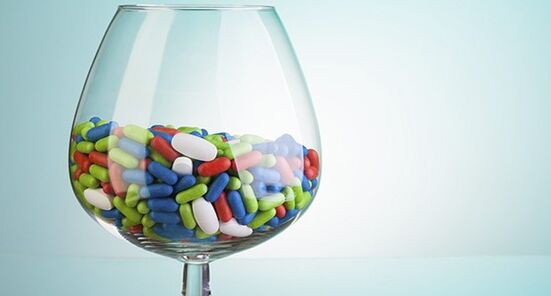 Studies on the tolerability of antibiotics and alcohol